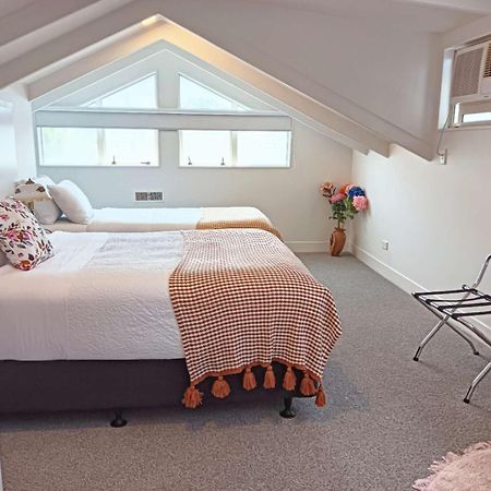 Villa Near Cbd And Globox Arena Hamilton Bagian luar foto