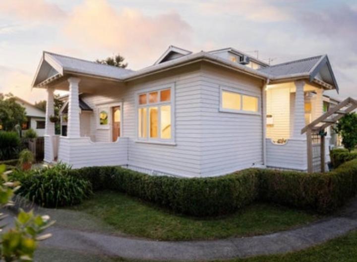 Villa Near Cbd And Globox Arena Hamilton Bagian luar foto