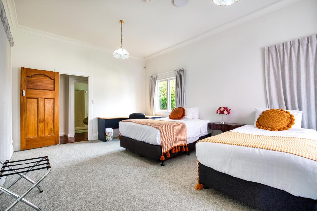 Villa Near Cbd And Globox Arena Hamilton Bagian luar foto