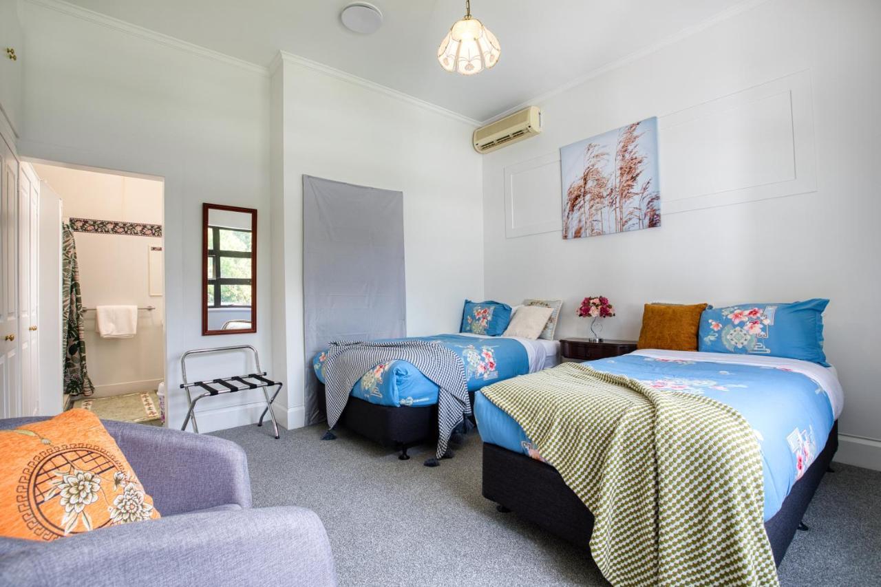 Villa Near Cbd And Globox Arena Hamilton Bagian luar foto