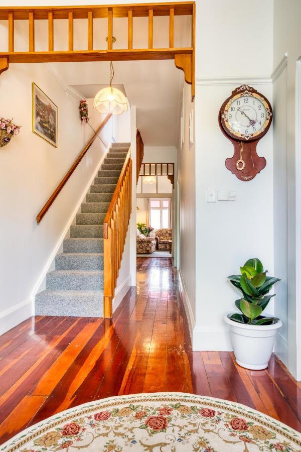 Villa Near Cbd And Globox Arena Hamilton Bagian luar foto