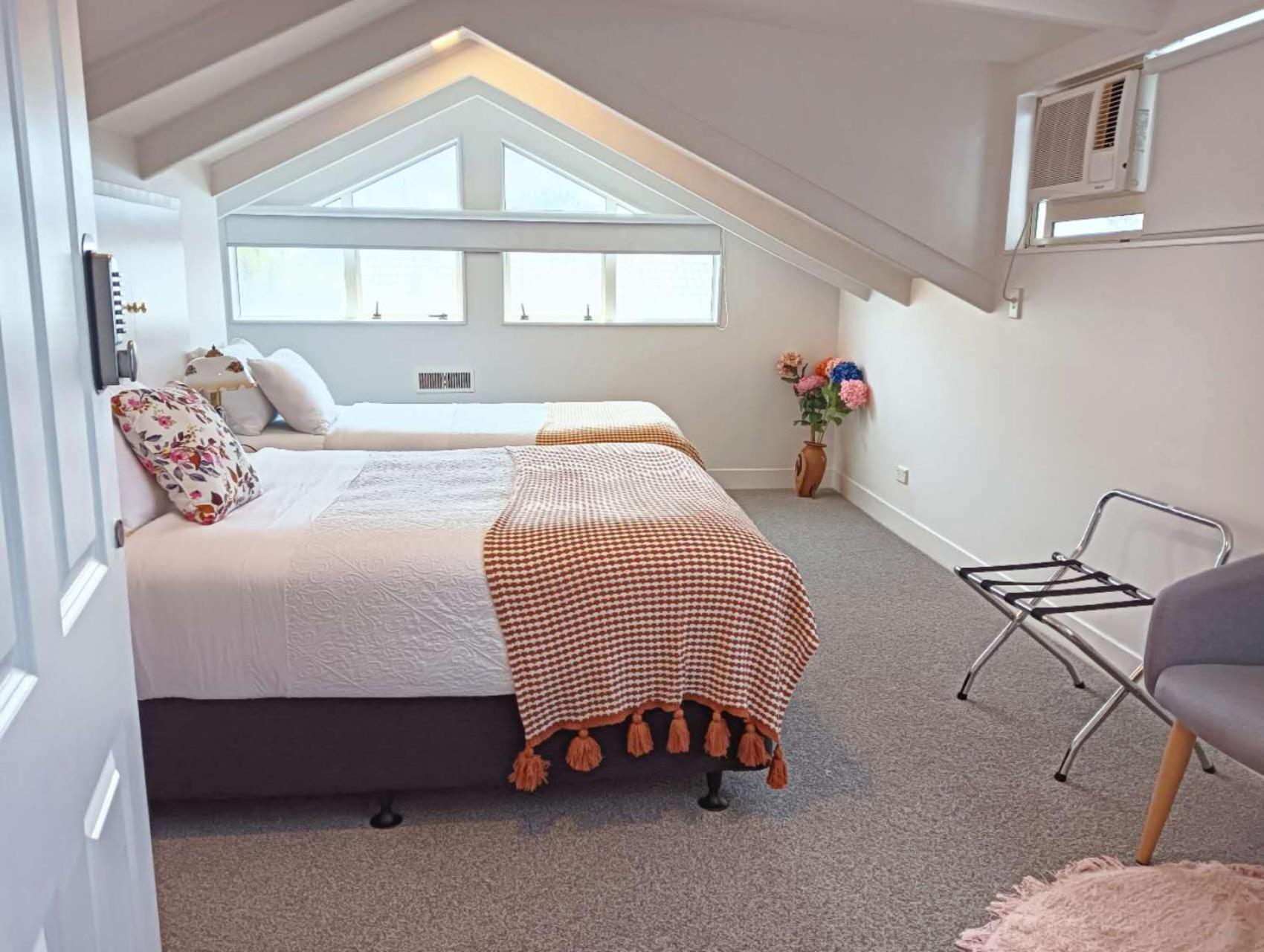 Villa Near Cbd And Globox Arena Hamilton Bagian luar foto